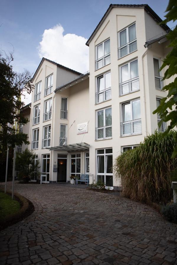 Pepb Schulungshotel Sarstedt Exterior photo